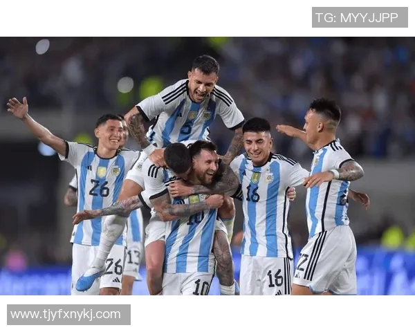 巴拉圭与澳洲U18青年队激战正酣谁能在友谊赛中胜出