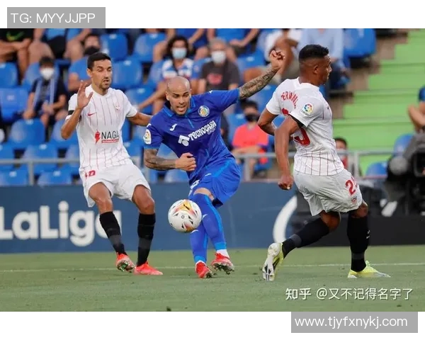 西班牙国家队对阵塞维利亚队的精彩较量即将上演