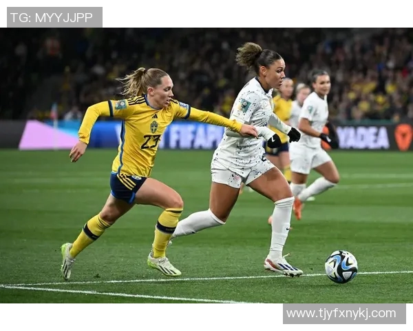 端典女足迎战加拿大队全力争胜展现拼搏精神与团队合作 端典女足迎战加拿大队全力争胜展现拼搏精神与团队合作