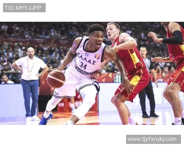 首钢与四川激战正酣比分悬念不断引发球迷热议 首钢与四川激战正酣比分悬念不断引发球迷热议