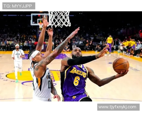 2014年雷霆与湖人激战回顾:经典对决与球星风采的精彩瞬间 2014年雷霆与湖人激战回顾:经典对决与球星风采的精彩瞬间