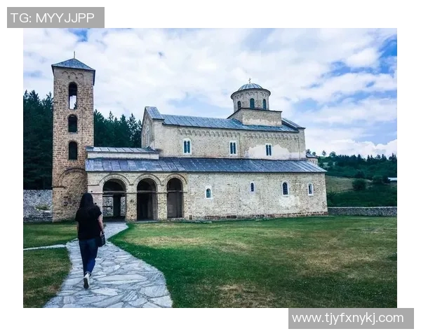 琼斯的传奇人生与不为人知的秘密探秘之旅 琼斯的传奇人生与不为人知的秘密探秘之旅