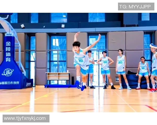 篮球明星摇篮：培养未来巨星的青少年篮球训练营与发展之路